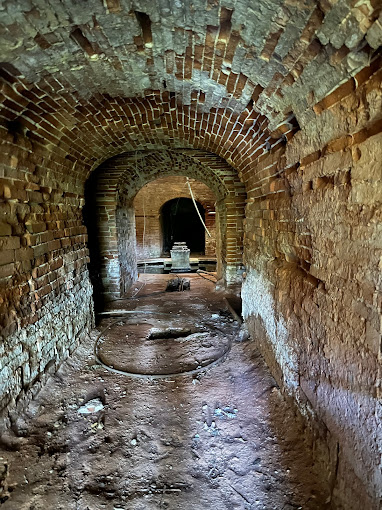 L'interno della grotta di Venere di Sammezzano